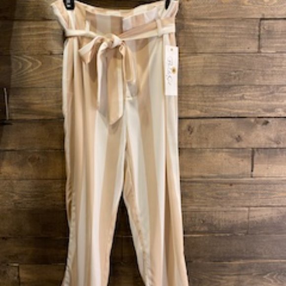 High Waist Capri - Picture 2 of 4